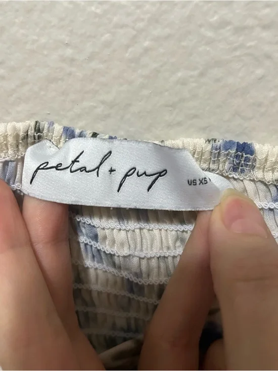 Petal + Pup Jia Floral Button Front Tank XS Sweetheart Smocked Back - Picture 8 of 8